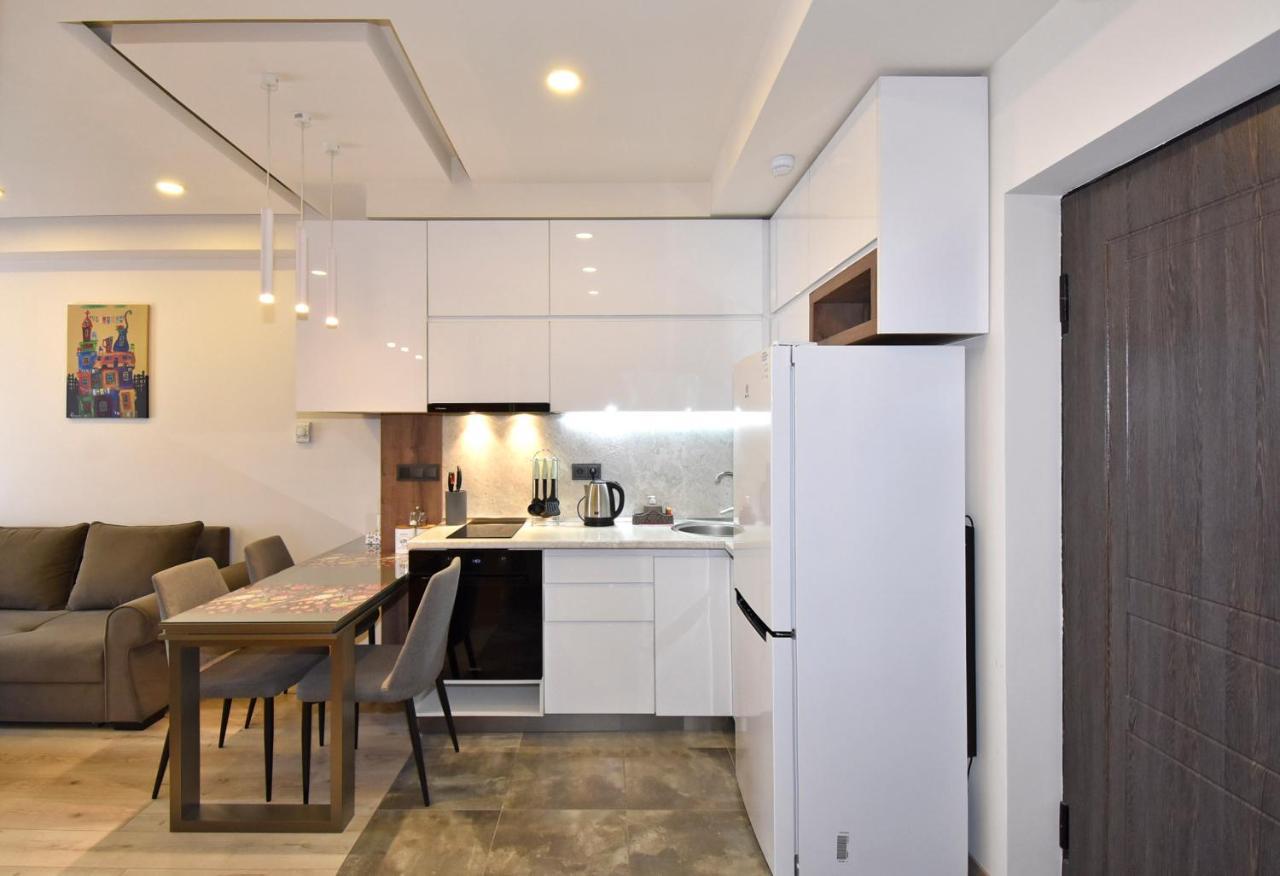 Home4You Apartments On Koghbatsi يريفان المظهر الخارجي الصورة